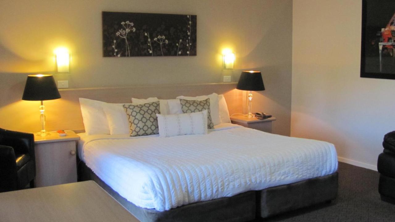 Bristol Hill Motor Inn แมรีโบโร ภายนอก รูปภาพ