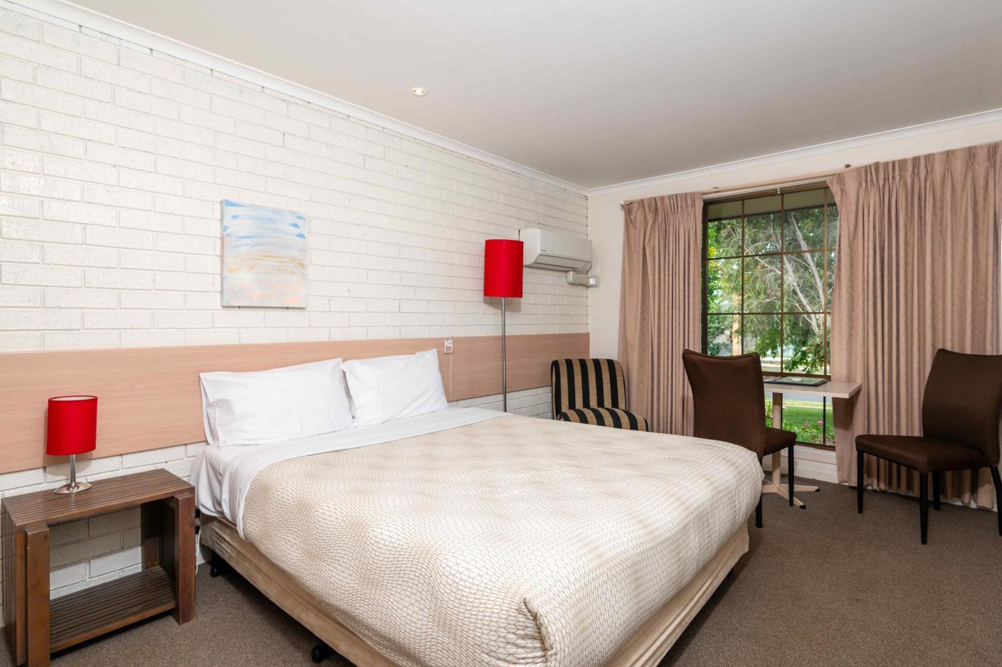 Bristol Hill Motor Inn แมรีโบโร ภายนอก รูปภาพ