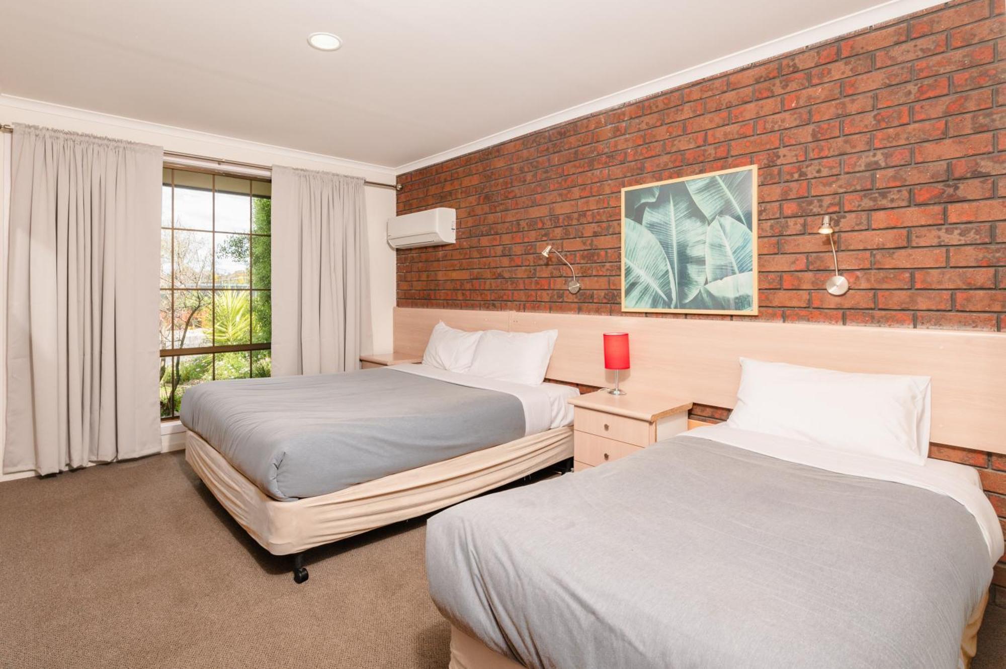 Bristol Hill Motor Inn แมรีโบโร ภายนอก รูปภาพ