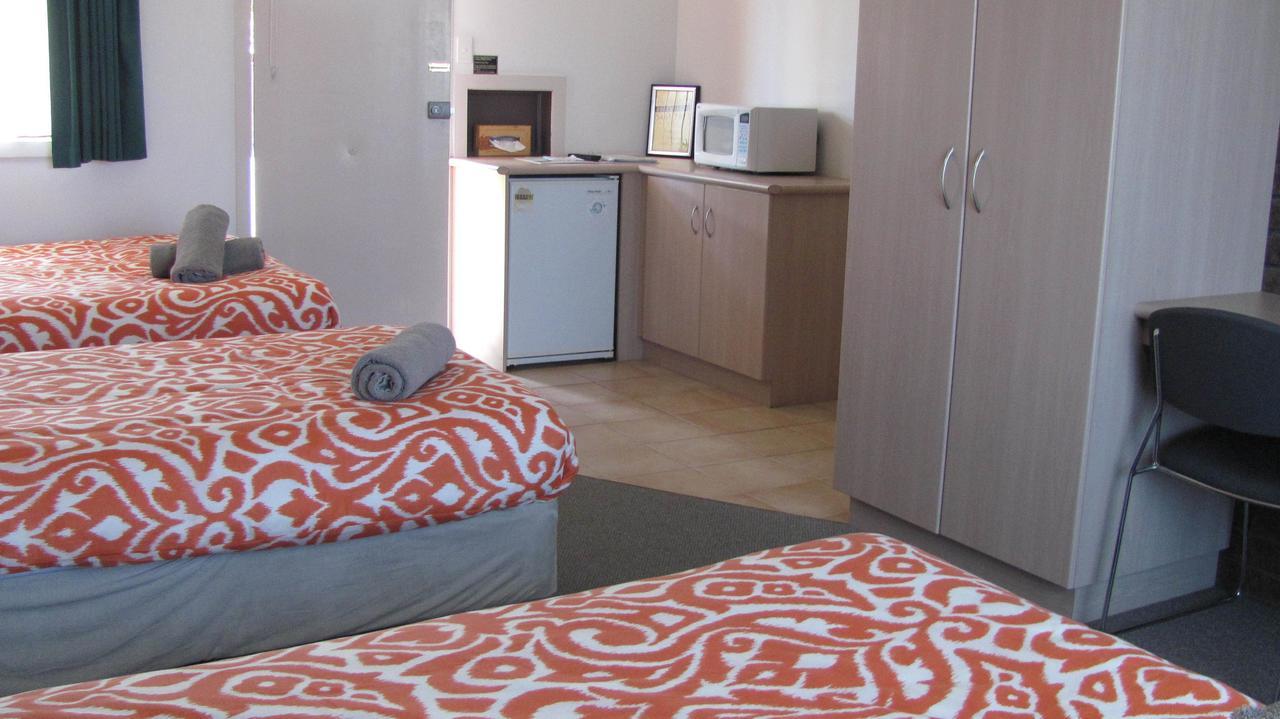 Bristol Hill Motor Inn แมรีโบโร ภายนอก รูปภาพ