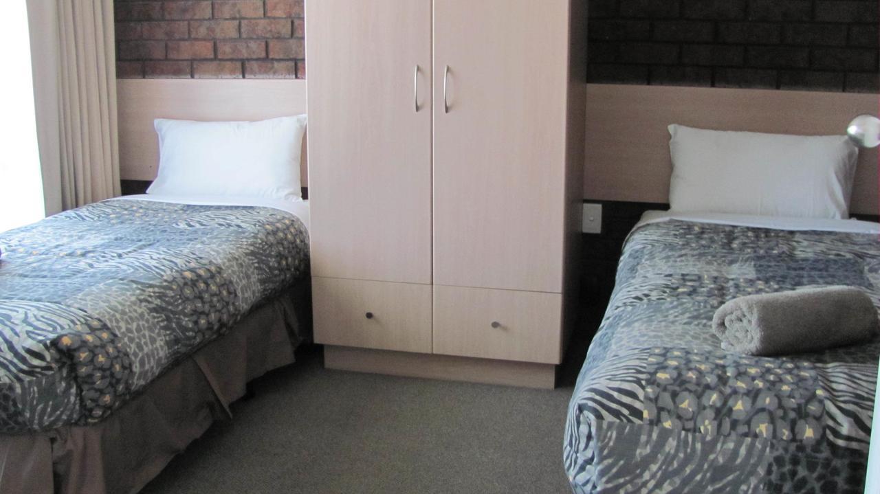 Bristol Hill Motor Inn แมรีโบโร ภายนอก รูปภาพ