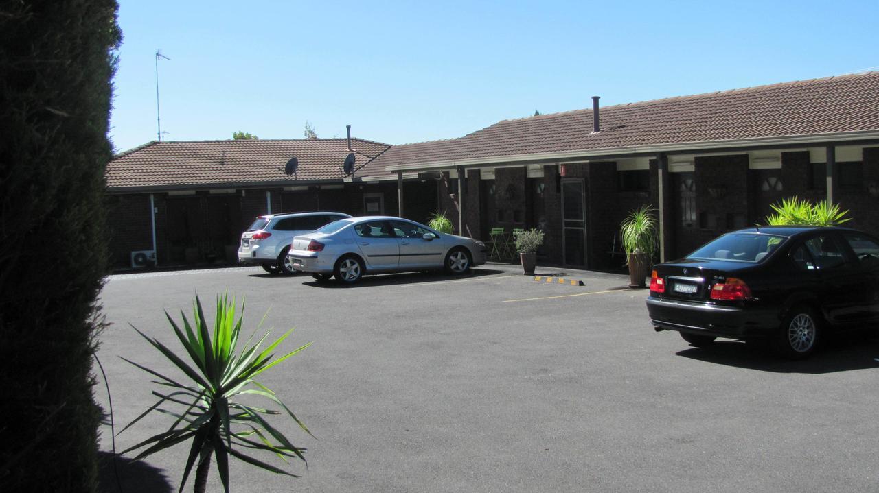 Bristol Hill Motor Inn แมรีโบโร ภายนอก รูปภาพ