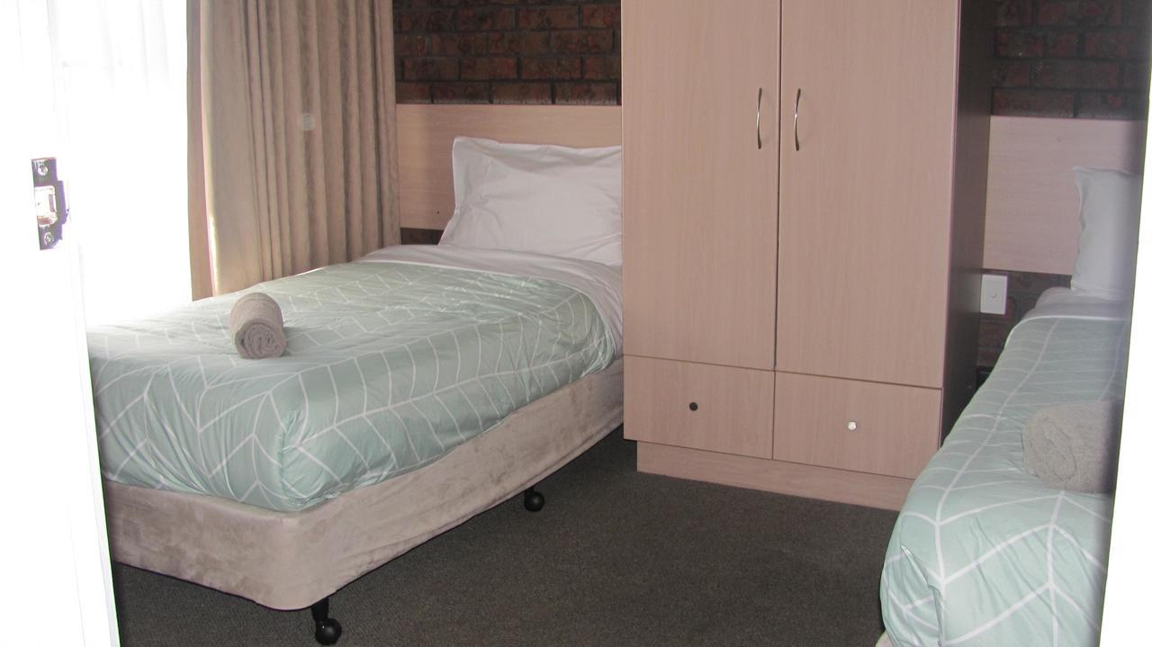 Bristol Hill Motor Inn แมรีโบโร ภายนอก รูปภาพ