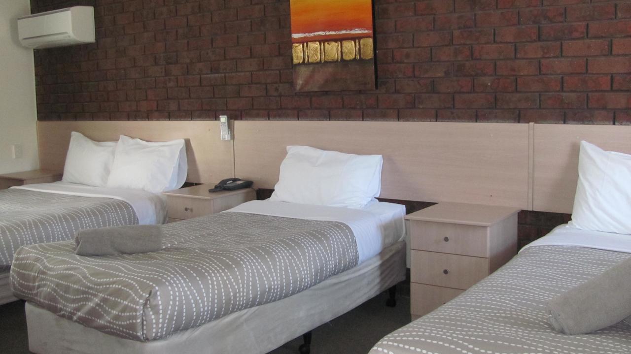 Bristol Hill Motor Inn แมรีโบโร ภายนอก รูปภาพ